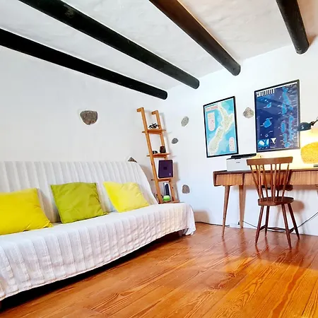 Luana House تيغيسي