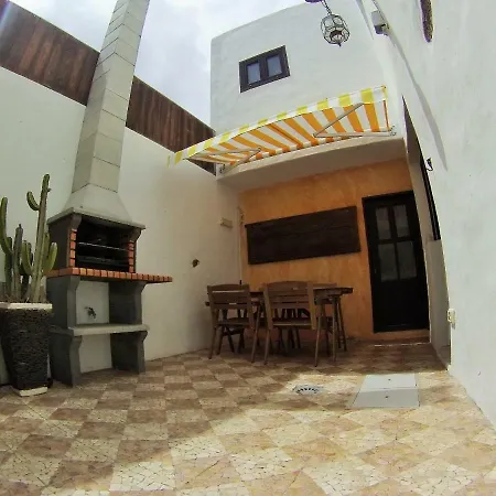 Luana House Tatil Evi *